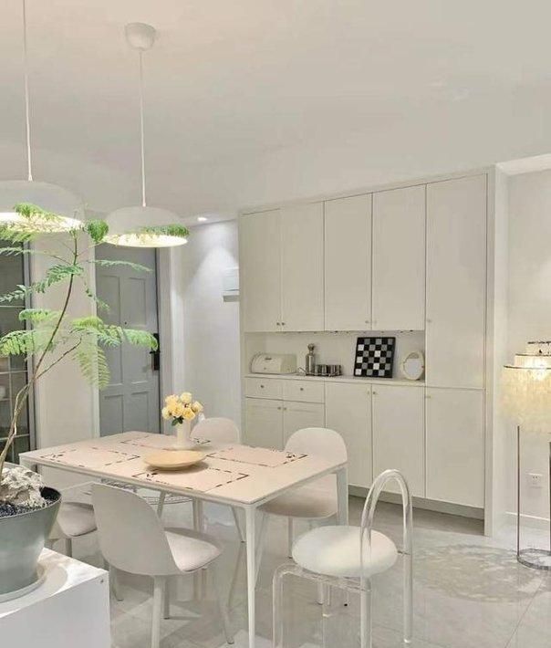 山东一三口之家火了，因“穷装”而走红，全屋那叫一个极简，晒晒 - 家居知识