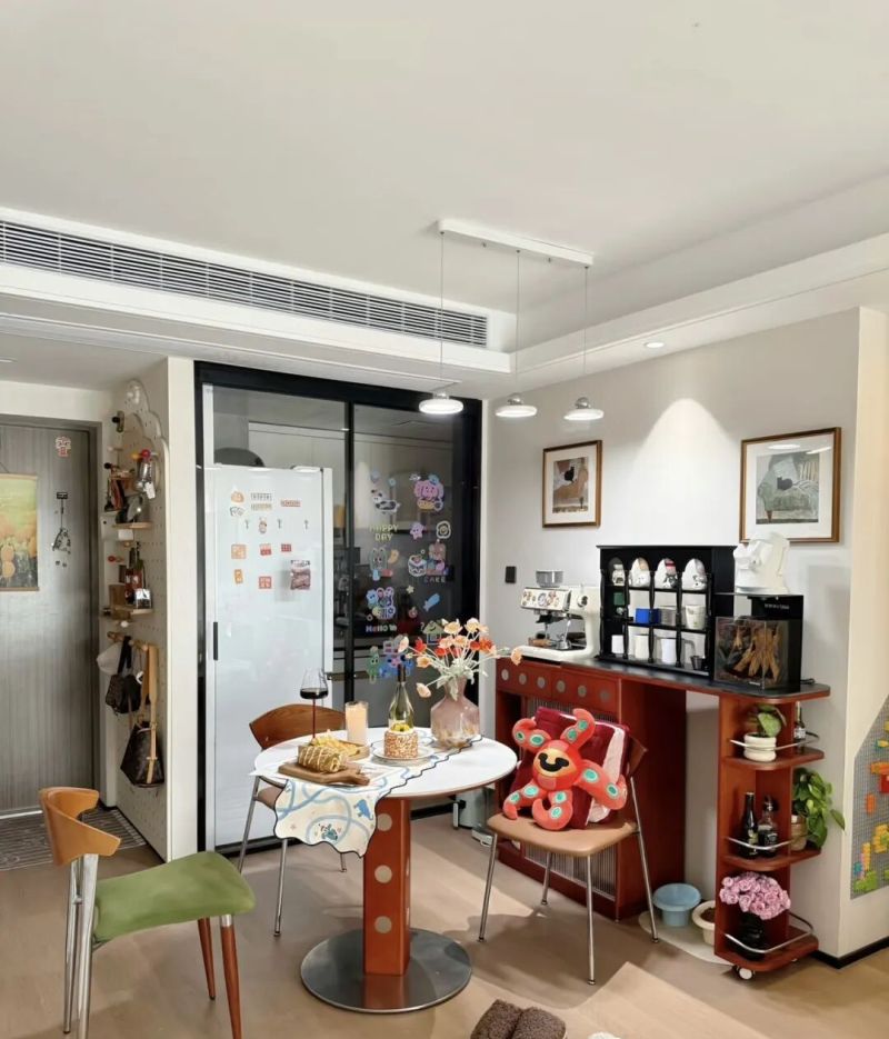 78㎡小家抄作业指南！奶油风混搭中古家具，高级感被它拿捏得准狠 - 家居知识