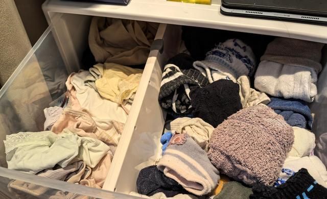 “床头柜”已逐渐退出中国家庭！看年轻人的新式做法，高级还实用 - 家居知识