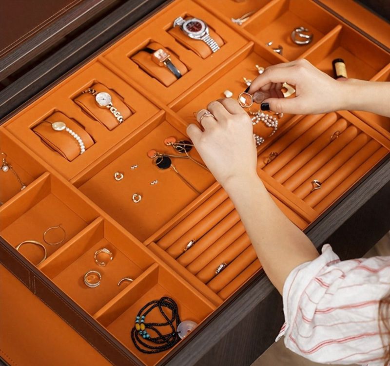 从‘生活效率系统’升级你的衣帽间，打造高级感与实用性的完美结合