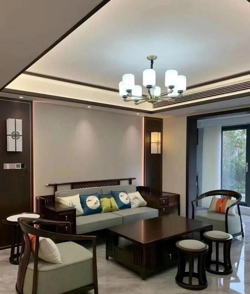 青岛一对退休夫妇的新家，那叫一个高级，日久弥新的新中式风格 - 家居知识