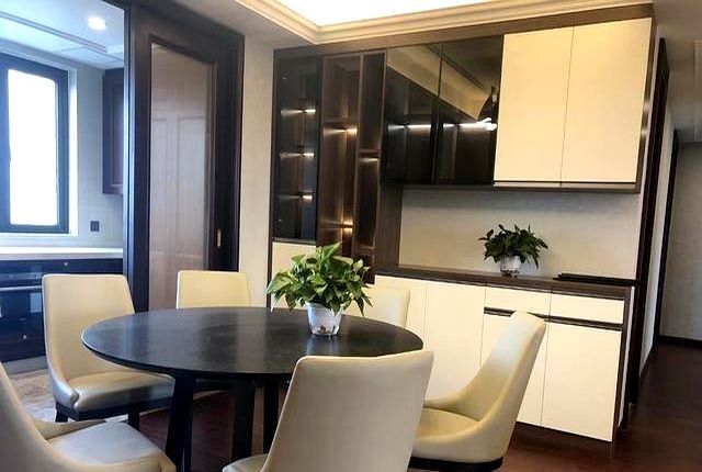 入住后才知道，餐边酒柜装成这样，花的全是冤枉钱还难打扫 - 家居知识