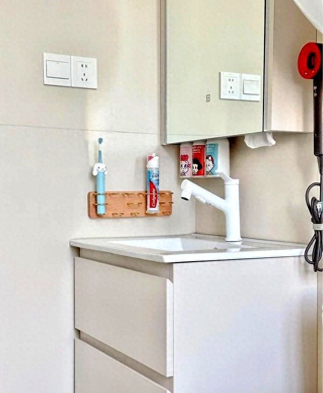 DIY浴室柜设计惊艳邻居！卫生间秒变高级感，实用又美观