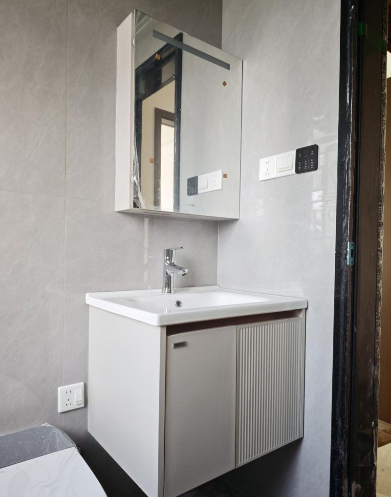 金钢木浴室柜 vs 实木浴室柜：用户真实体验大揭秘！ - 家居知识