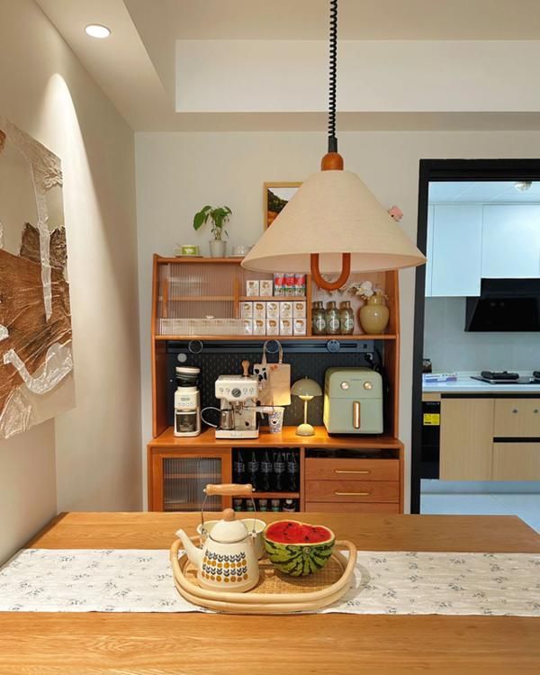 重庆发现一户人家的装修，那叫个温馨治愈，原木风装修简约又温馨 - 家居知识