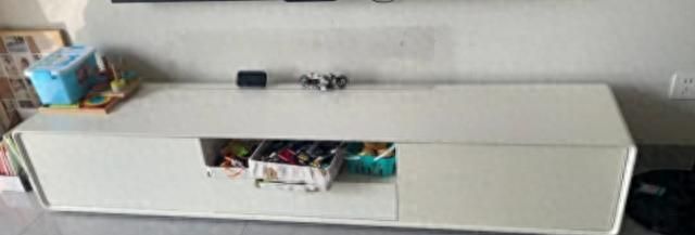 第二套房绝不装电视柜？学他家这样设计，高级感翻倍！