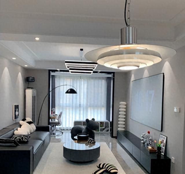 浙江夫妇的极简主义之家，一尘不染的高级感