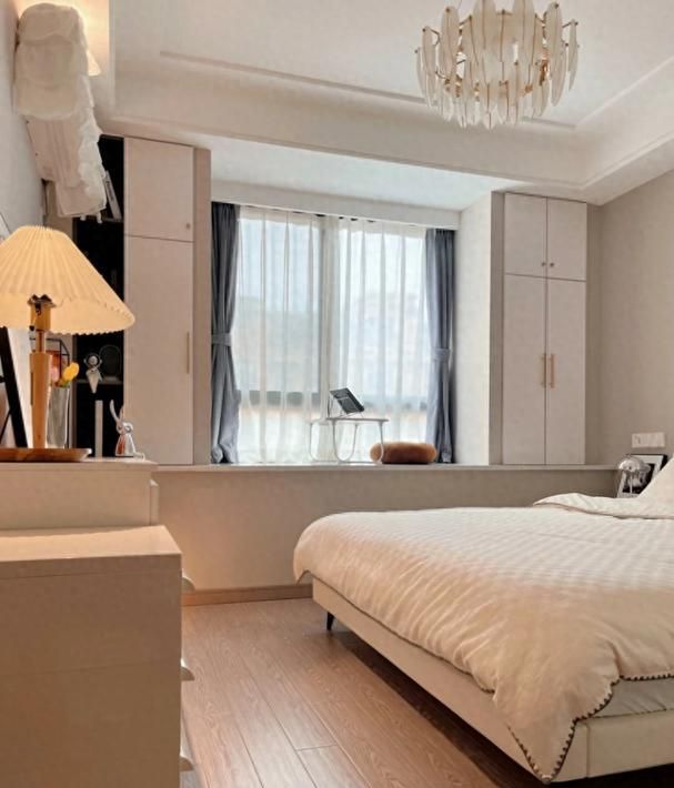 坚持极简主义的浙江夫妇，把家装修得一尘不染，透着骨子里的高级 - 家居知识