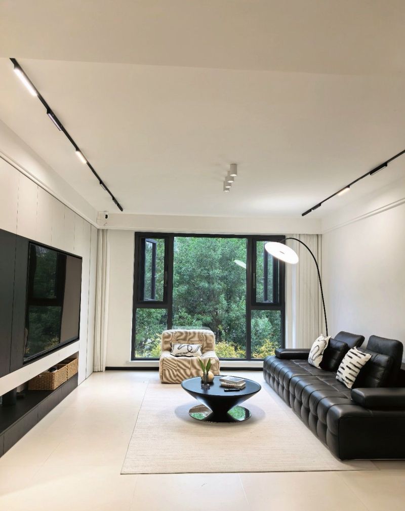 117㎡装出通透大平层既视感，极简风果然yyds！忍不住晒一晒！ - 家居知识