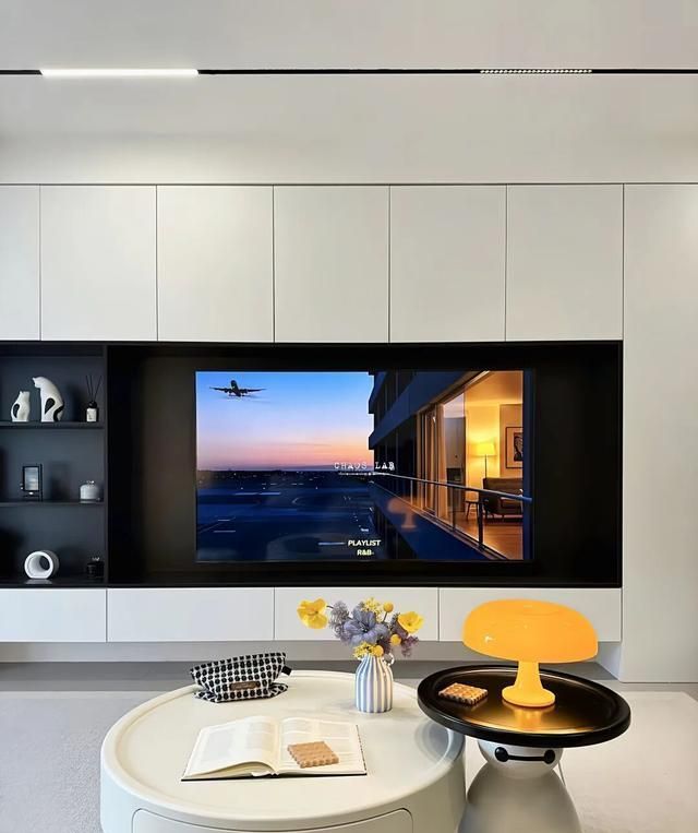 老公坚持把电视墙设计成满墙电视柜，入住后发现真香！ - 家居知识