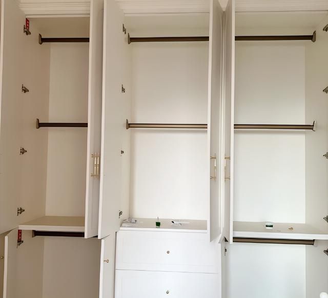 为什么定制衣柜渐渐“跌下神坛”？听内行人说完，我恍然大悟 - 家居知识