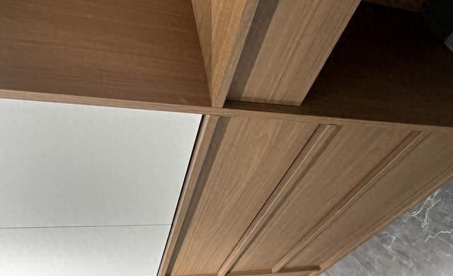 嵌入式VS独立衣帽间定制，叶翔雅胜居为您打造靠谱之选