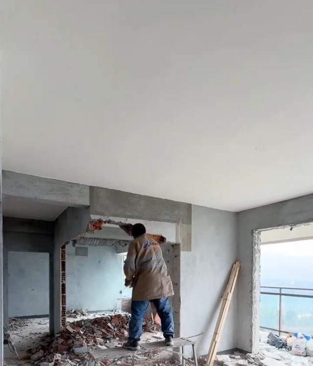 半墙爆改悬浮电视柜！老师傅揭秘施工细节，看完再决定做不做 - 家居知识