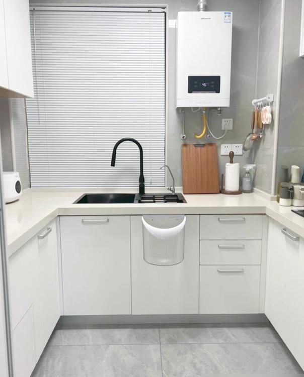 女主晒出“家徒四壁”简约新家，不花哨很干净，真是越简单越幸福 - 家居知识