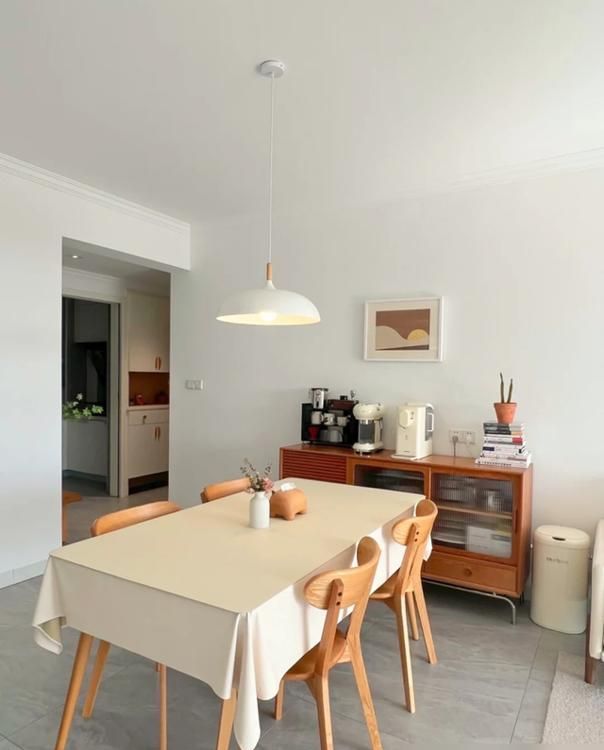 女主晒出“家徒四壁”简约新家，不花哨很干净，真是越简单越幸福 - 家居知识