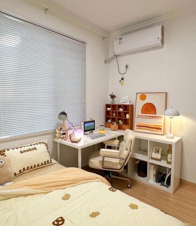 女主晒出“家徒四壁”简约新家，不花哨很干净，真是越简单越幸福 - 家居知识