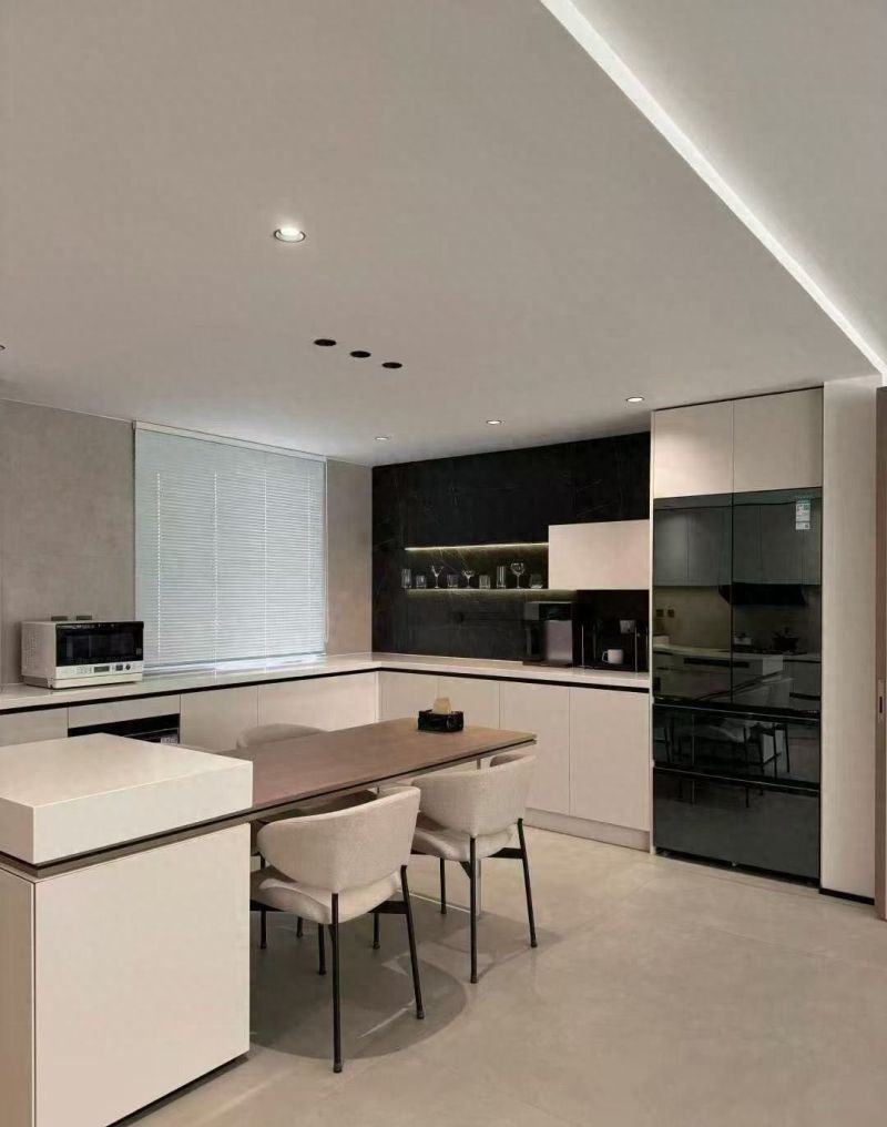 根据您提供的内容，生成1个精准标题，，全屋定制橱柜怎么选？2023年高性价比板材与安装避坑指南，聚焦用户核心需求，突出选材技巧+安装避坑的实用价值，年份标识时效性，高性价比关键词增强吸引力）