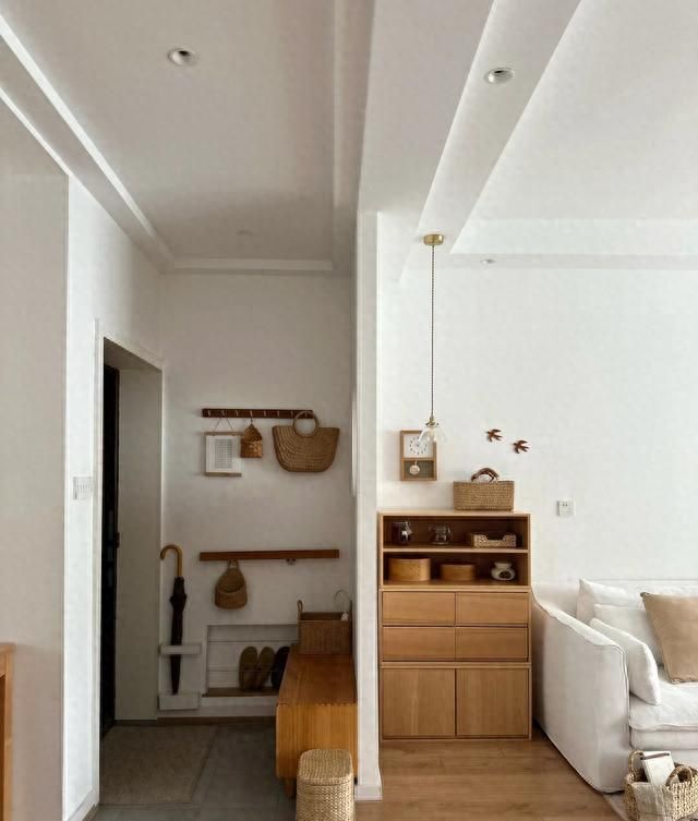 家虽小，但每一处都干净，原木风的简洁，美感！让人非常舒服 - 今日头条