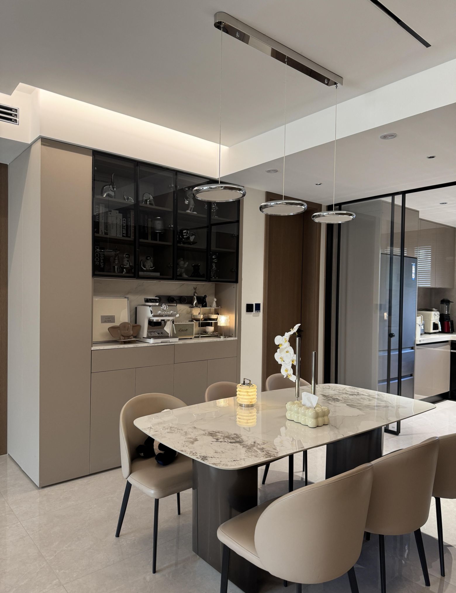 意式极简 x智能光丨解锁家的 N 种质感 我家意式极简风. - 家居知识