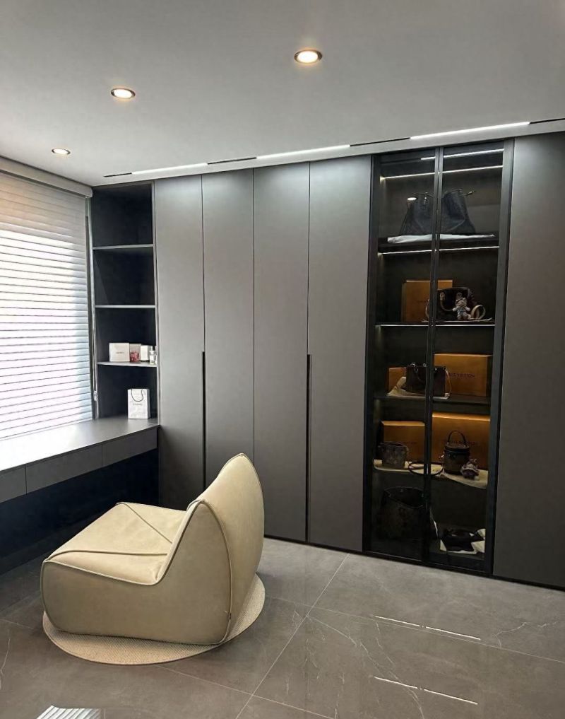 专业衣帽间定制厂家推荐，打造您的理想收纳空间