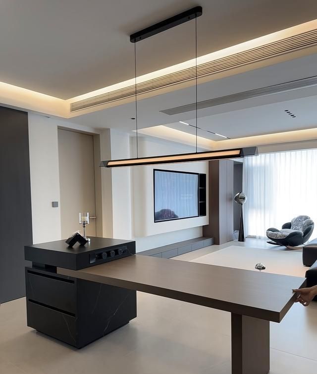 河南一夫妻，不听劝阻一意孤行，装意式极简风，最后效果出人意料 - 家居知识