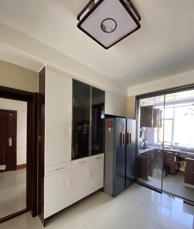 淄博一退休老人晒出80㎡的家，50天打造新中式风，雅致素简还耐看 - 家居知识