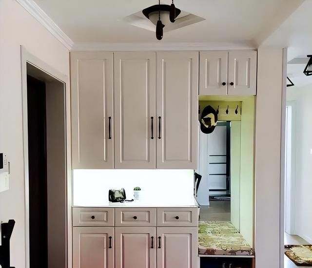 7款玄关柜设计方案，打造出不一样的家，适合各种户型 - 家居知识