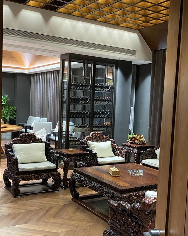 酒柜定制大揭秘：哪家好、怎么选、价格多少？ - 家居知识