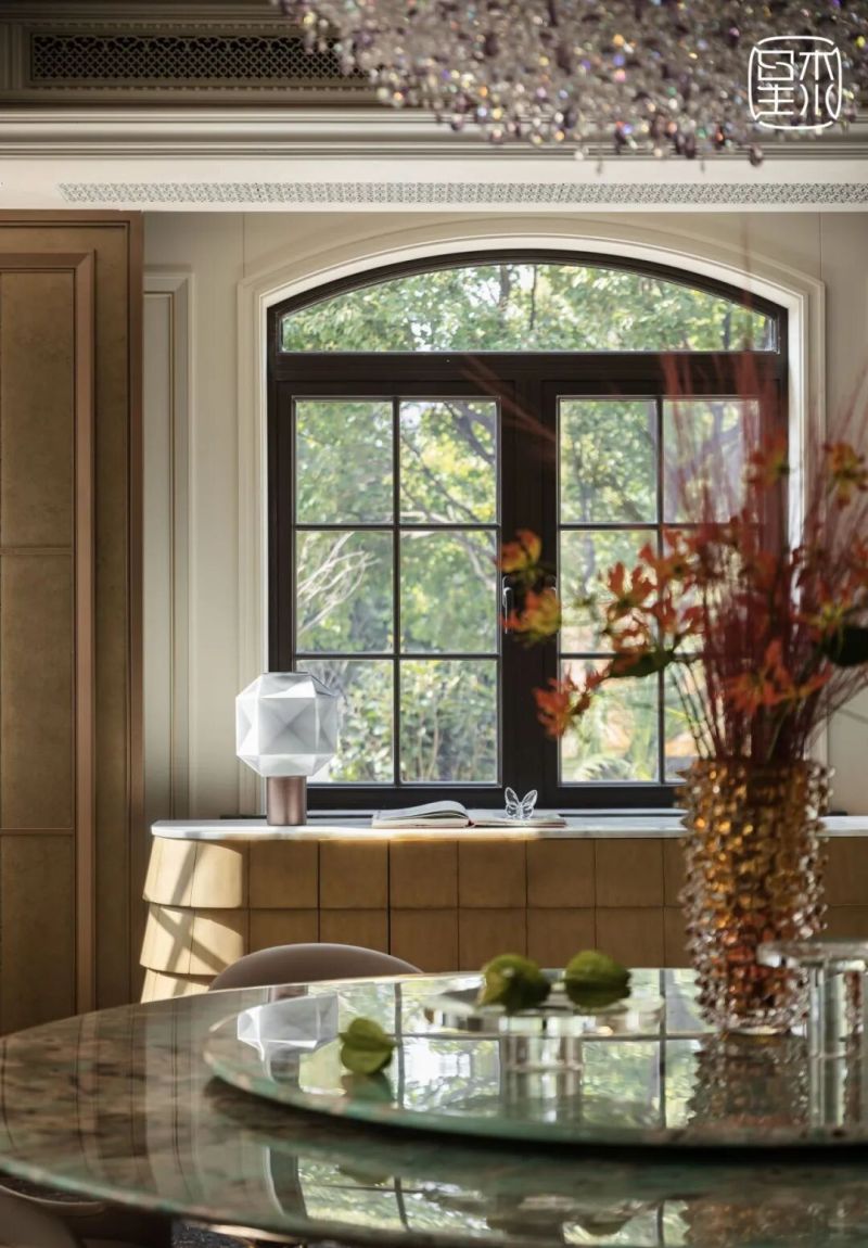 住在城市，却不被城市打扰：企业家夫妇的850㎡法式轻奢之家 - 家居知识