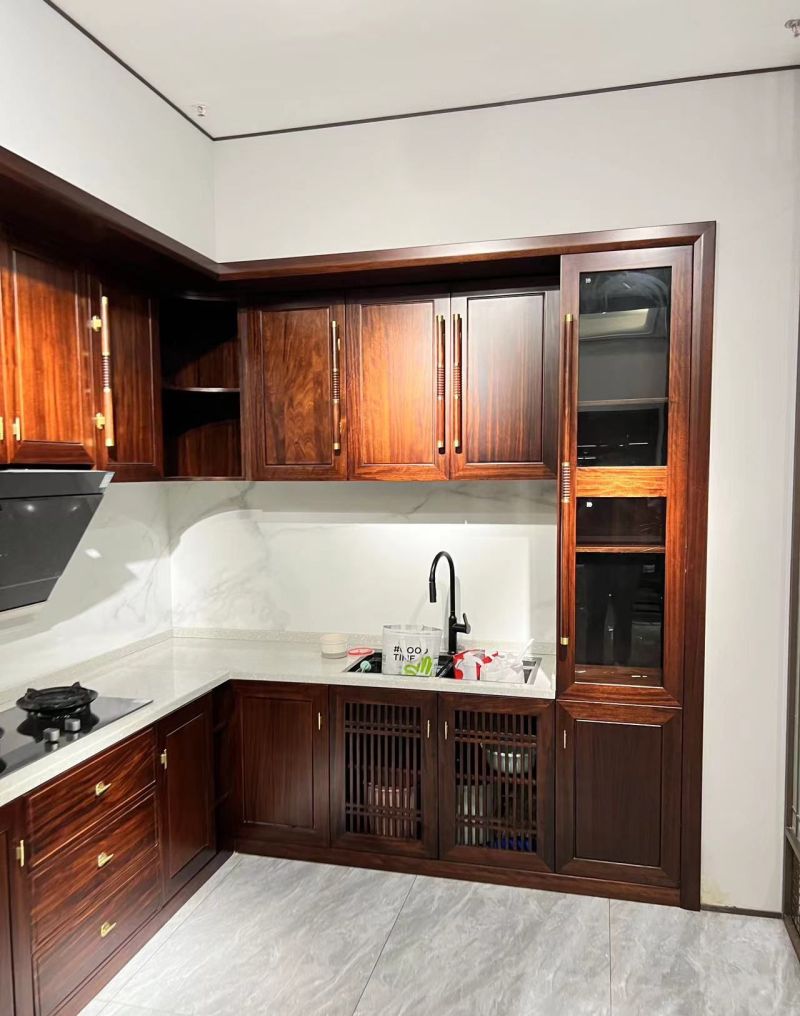 深聊专业的实木橱柜定制工厂，如何选择靠谱的 - 家居知识