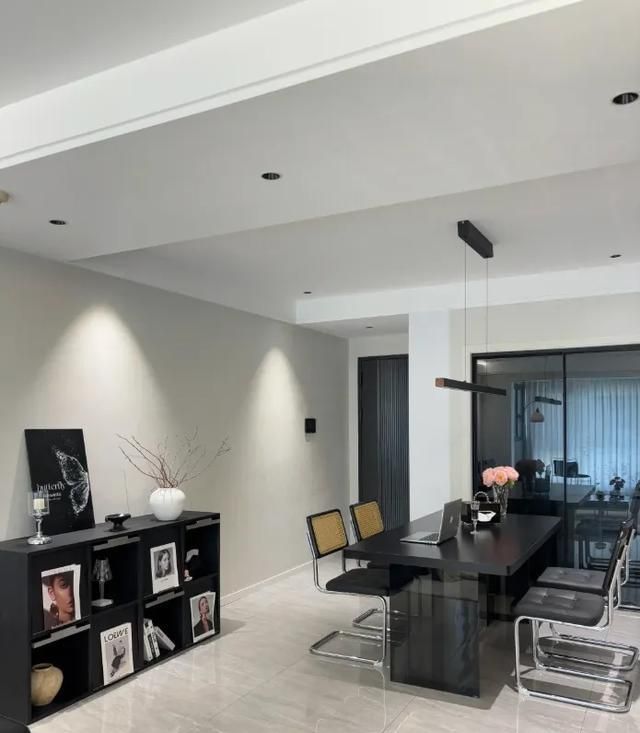 小户型必学！7种“大白墙高级用法”，不挂画也能出片！ - 家居知识