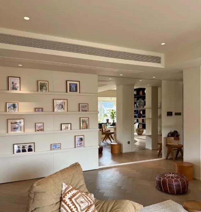 小户型必学！7种“大白墙高级用法”，不挂画也能出片！ - 家居知识