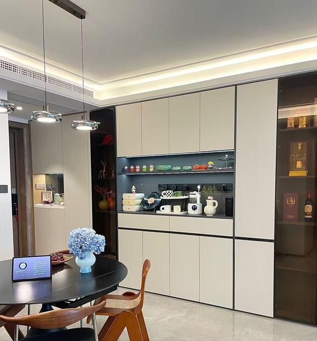 浙江一女子晒出120m²的家，仅电视柜就让无数人效仿，太高级了 - 家居知识