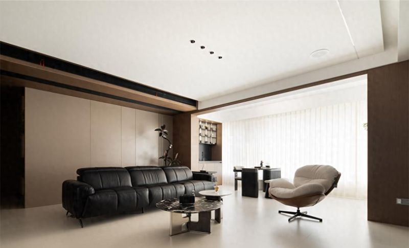 168㎡意式极简，木与黑的材质交响，演绎深邃温润的高级格调