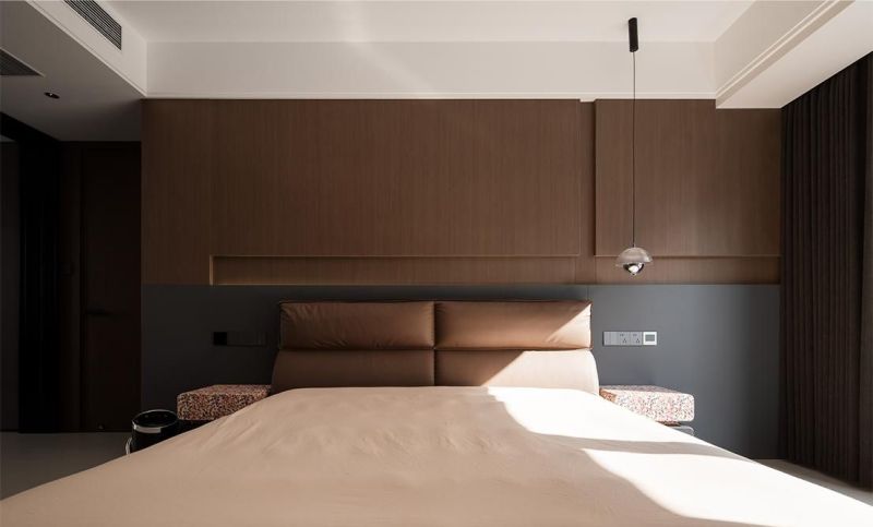 168㎡意式风：木的温润+黑的深邃，高级感藏在材质的对话里！ - 家居知识