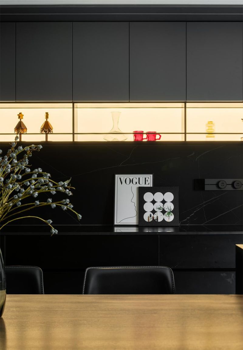 168㎡意式风：木的温润+黑的深邃，高级感藏在材质的对话里！ - 家居知识