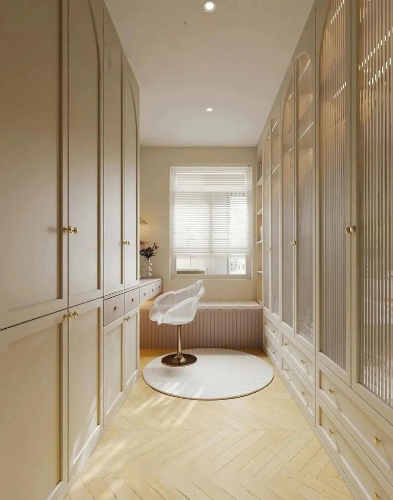 【波哥讲定制】法式衣帽间｜高级感刻进DNA，越看越上头！ - 家居知识