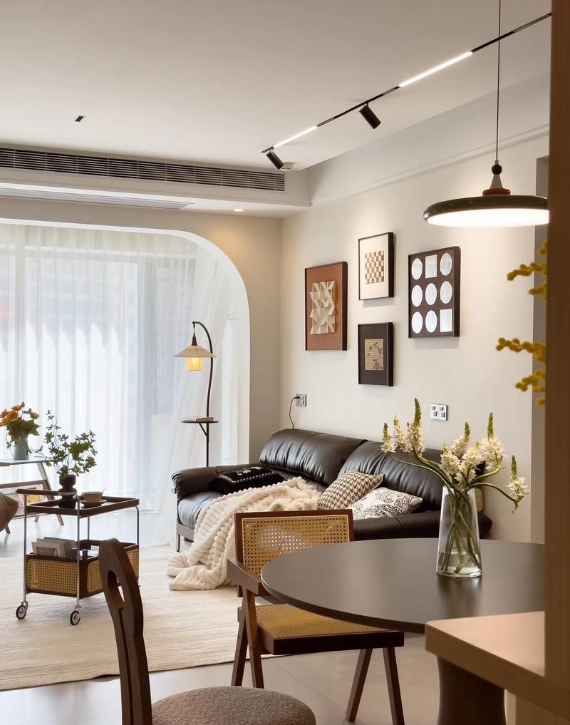 奶油风过时了？2026年更流行“奶油中古混搭”，温柔又有故事感 - 家居知识