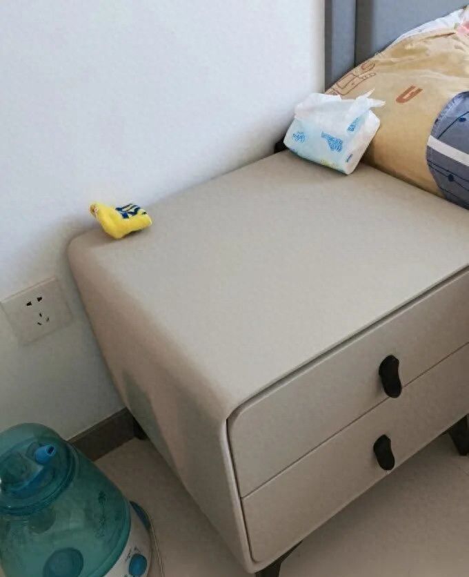 上海人淘汰床头柜的聪明做法，实用又高级！