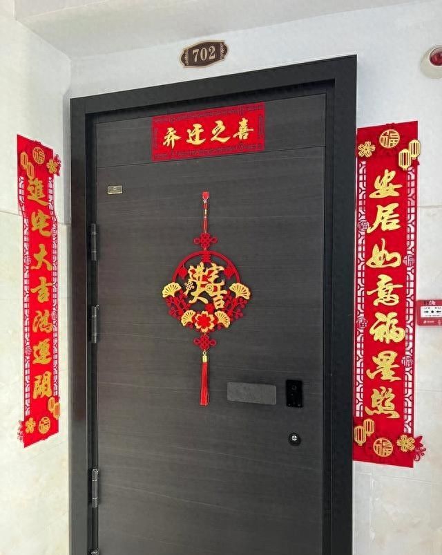 辛苦一年终圆梦！现代轻奢新家美到心坎里，晒晒我的幸福乔迁时刻