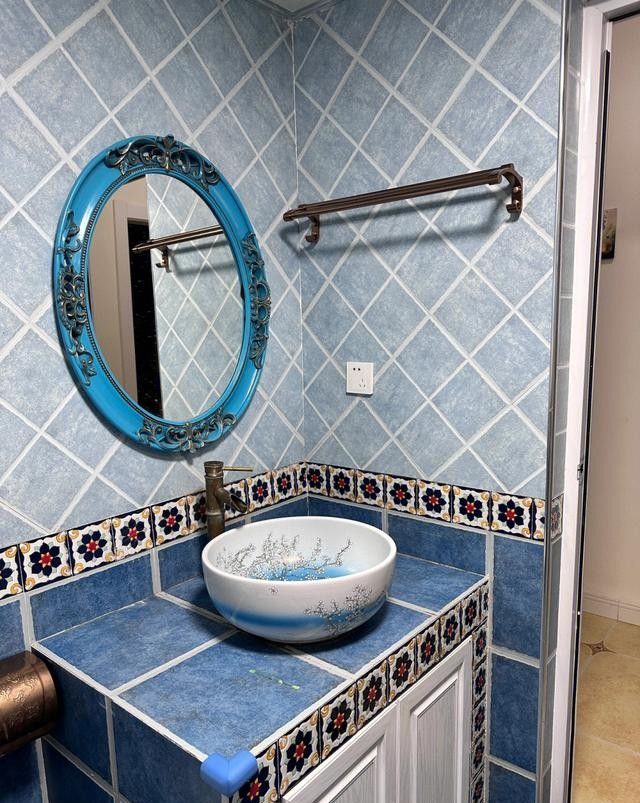 看她家装修的地中海风格，不做吊顶很简单，全屋打扫干净还没入住 - 家居知识