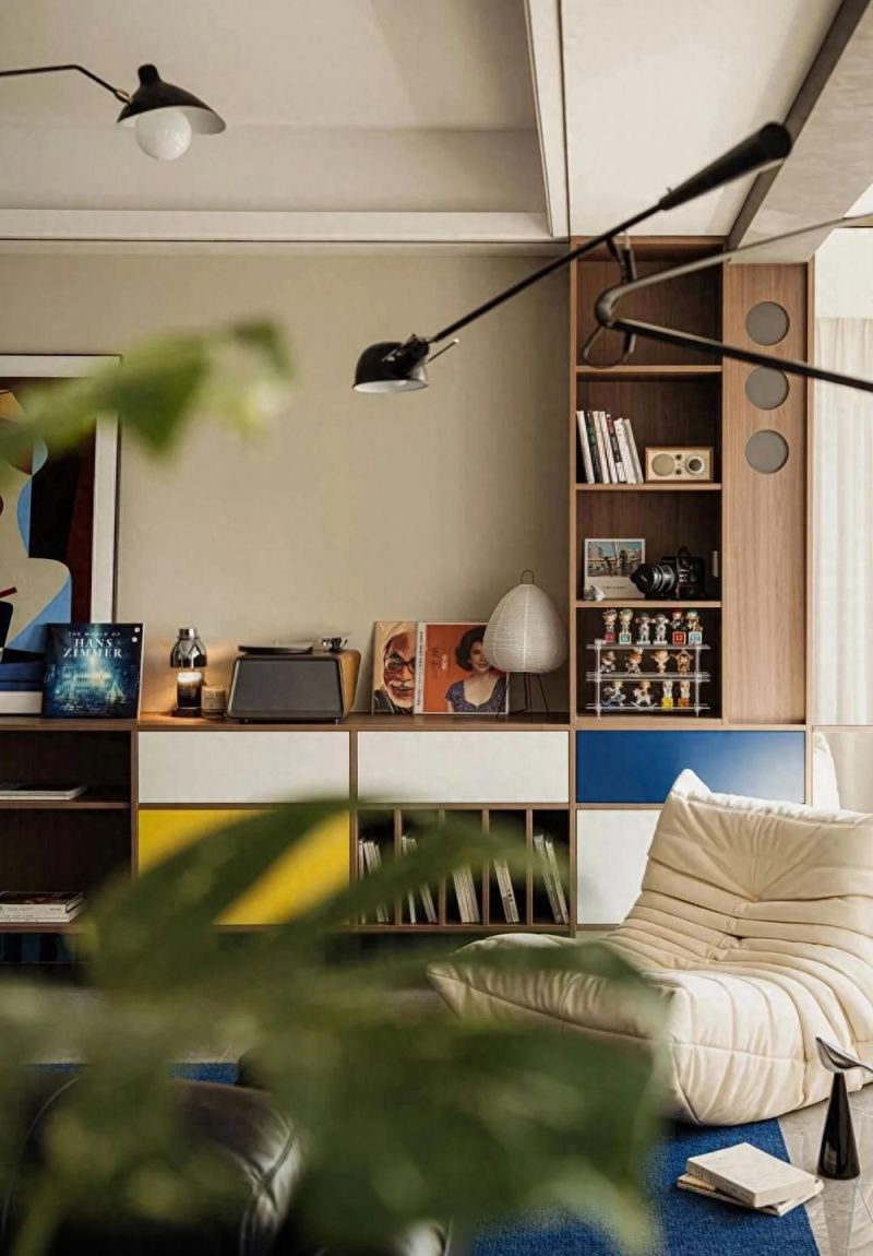 设计师打造复古、包豪斯与孟菲斯混搭风改造案例