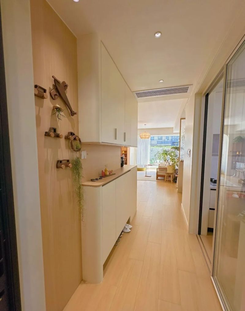 进门没有玄关怎么做鞋柜？看完年轻人家的设计，我真想砸了重装 - 家居知识