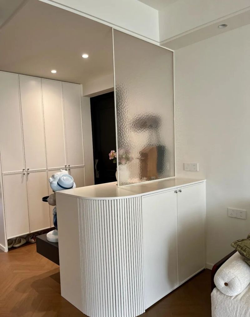 进门没有玄关怎么做鞋柜？看完年轻人家的设计，我真想砸了重装 - 家居知识