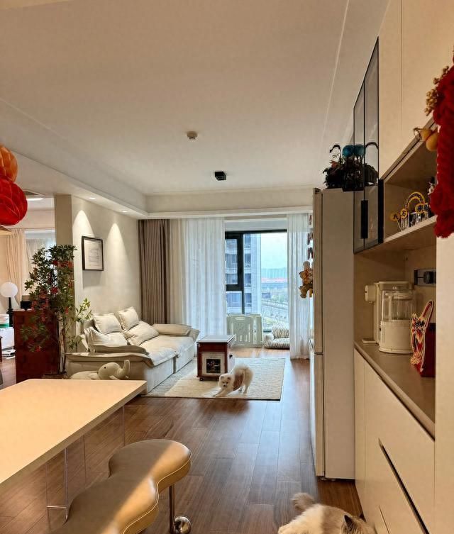 80㎡胡桃奶油风小家，告别租房搬家的理想之选