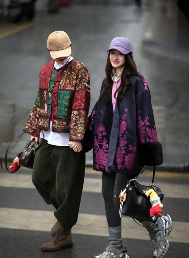 别把国风穿成服务员！3个新中式混搭技巧，显瘦时髦又高级