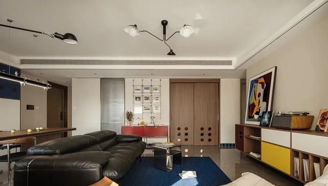 设计师以复古、包豪斯与孟菲斯混搭风格为基调进行改造 - 家居知识