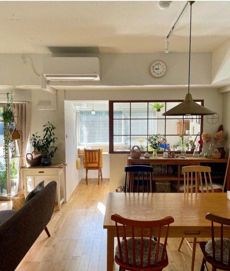 日式原木风四口之家，温馨舒适如日剧场景