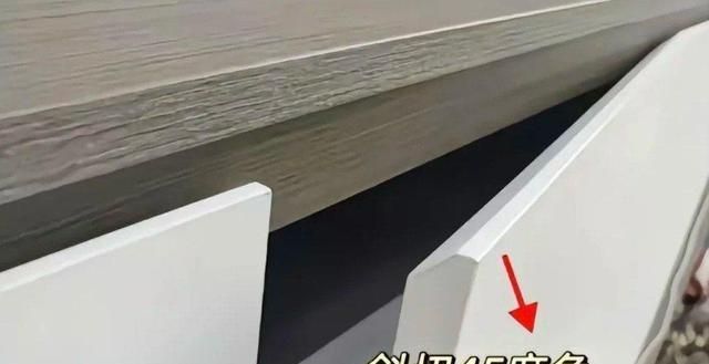 6种最丑的全屋定制柜子设计！大牌板材秒变土味现场，你踩坑了吗 - 家居知识