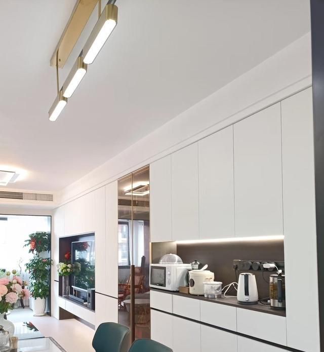 6种最丑的全屋定制柜子设计！大牌板材秒变土味现场，你踩坑了吗 - 家居知识